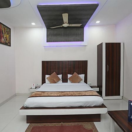 Oyo 3202 Hotel Gayatri Residency Агра Экстерьер фото