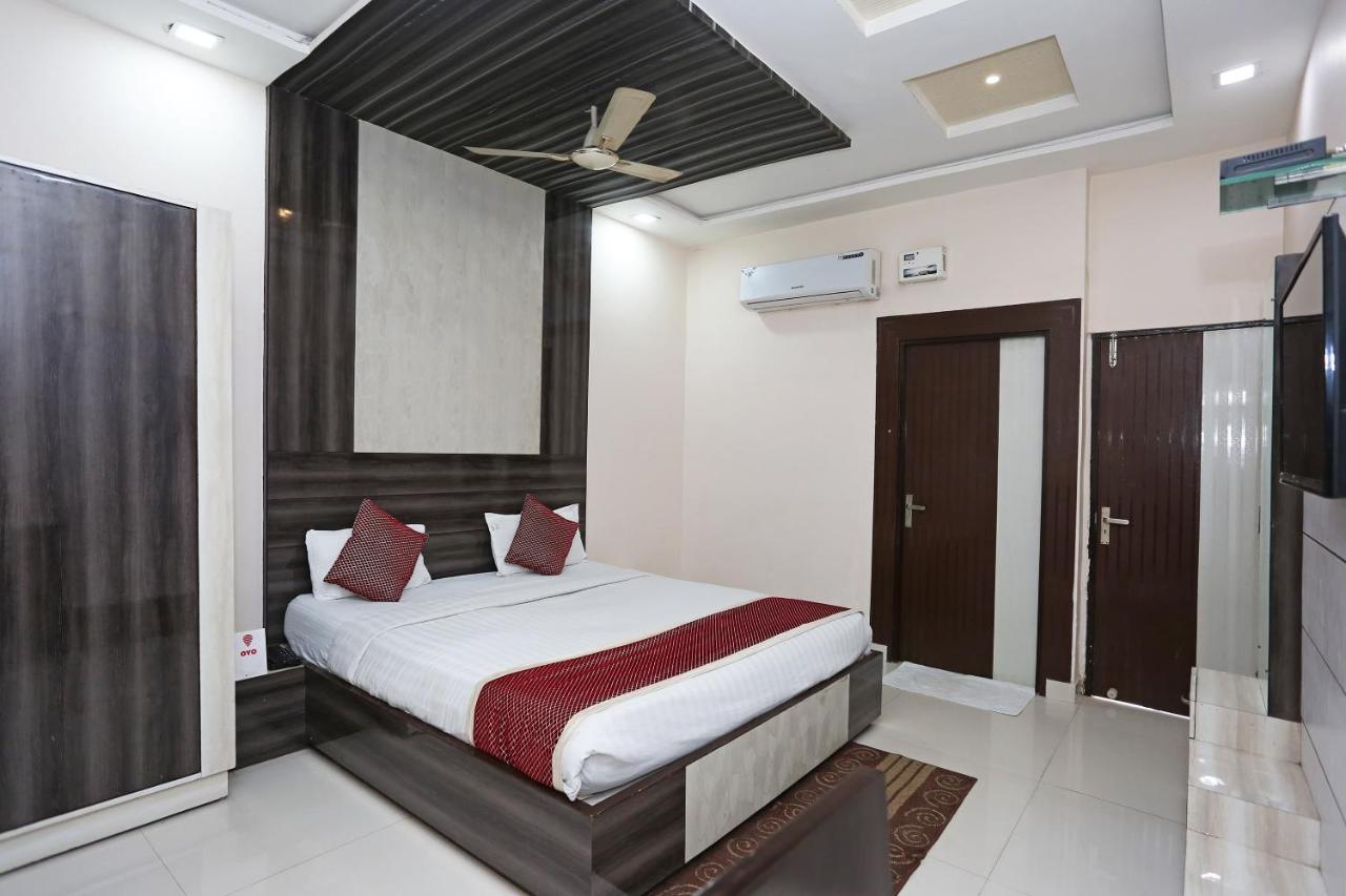 Oyo 3202 Hotel Gayatri Residency Агра Экстерьер фото