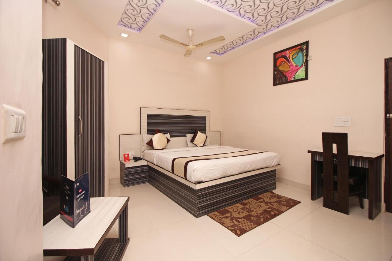 Oyo 3202 Hotel Gayatri Residency Агра Экстерьер фото