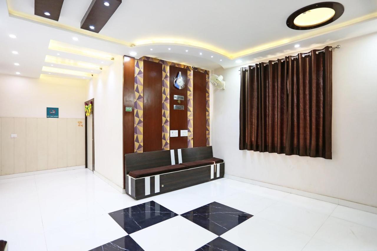 Oyo 3202 Hotel Gayatri Residency Агра Экстерьер фото