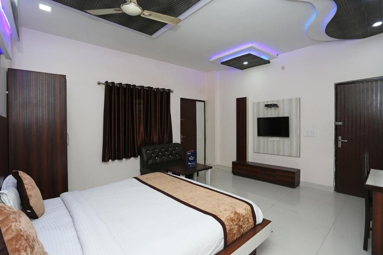 Oyo 3202 Hotel Gayatri Residency Агра Экстерьер фото