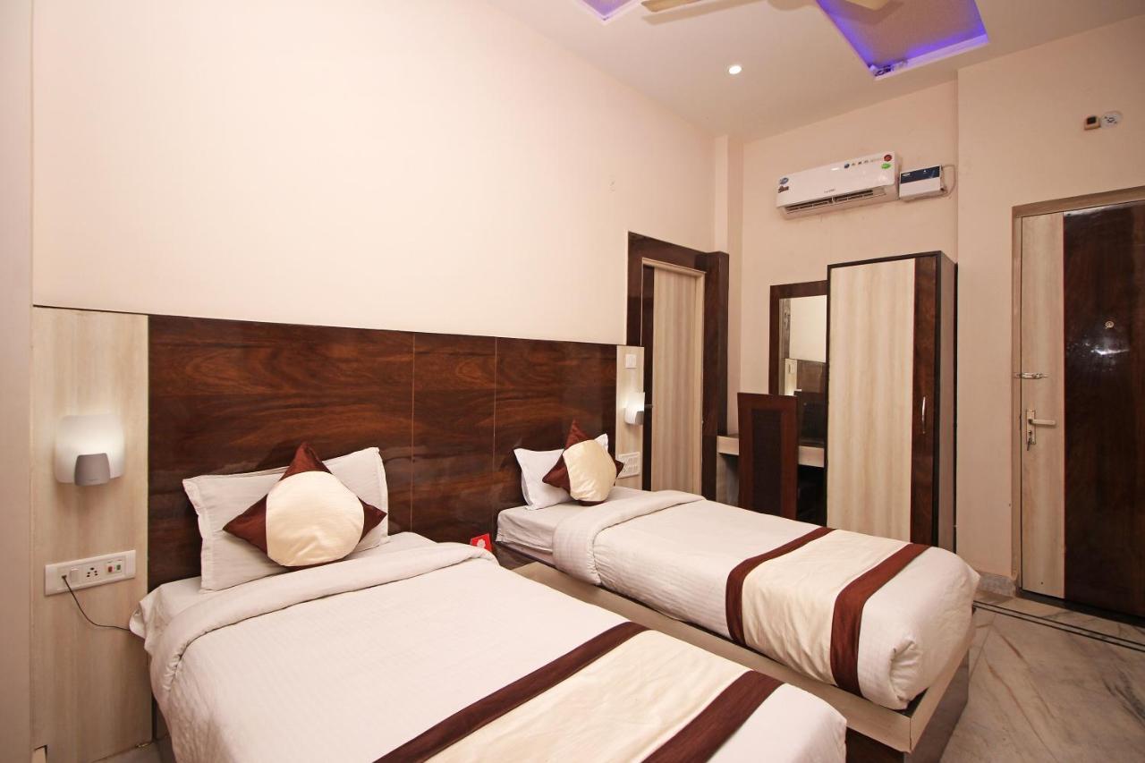 Oyo 3202 Hotel Gayatri Residency Агра Экстерьер фото