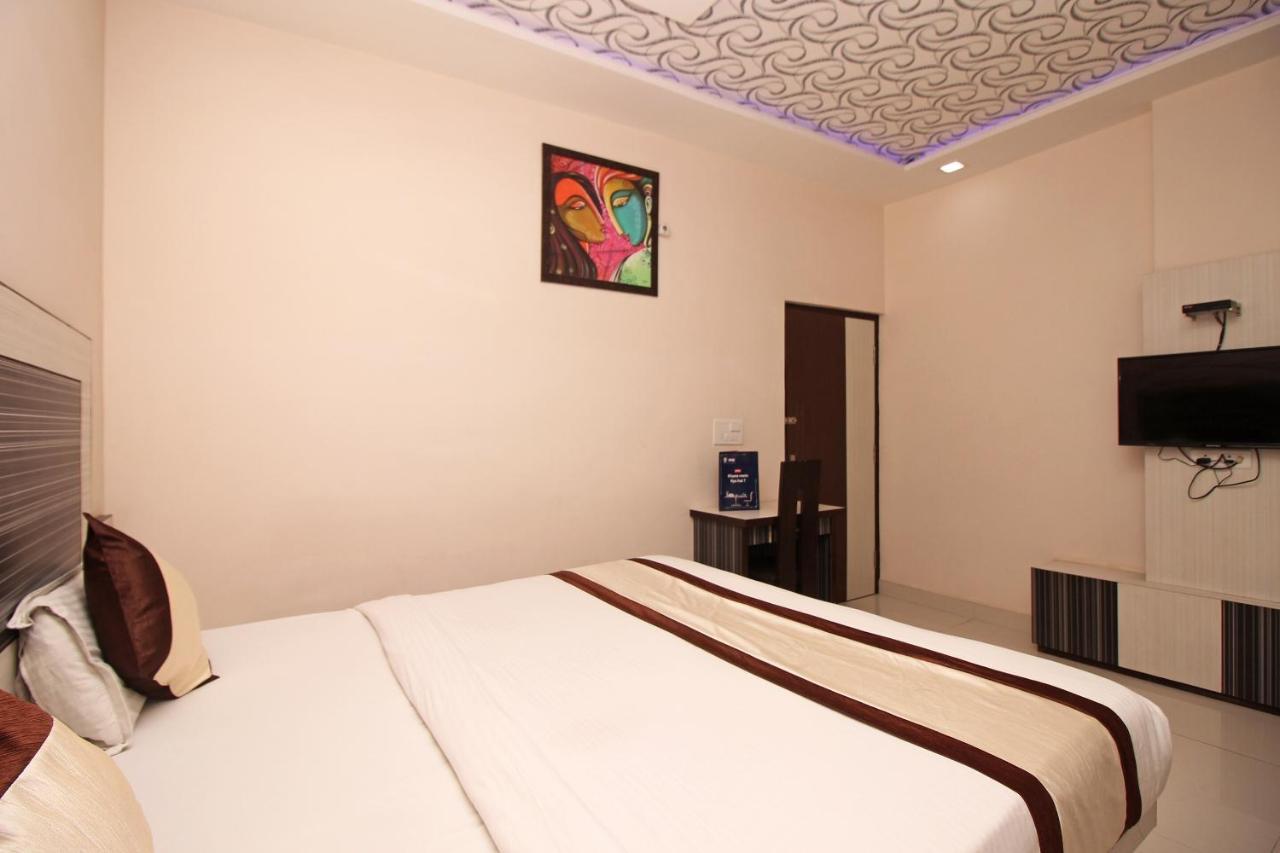 Oyo 3202 Hotel Gayatri Residency Агра Экстерьер фото