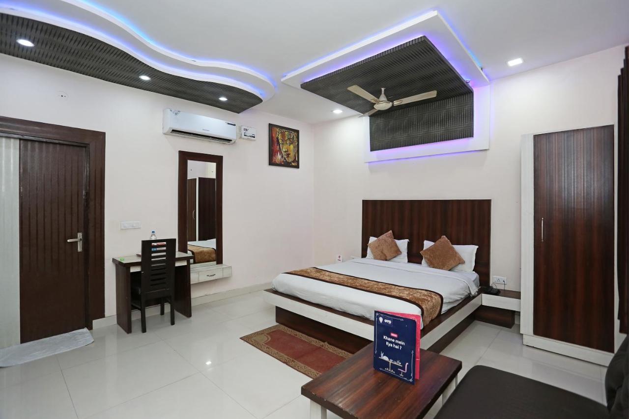 Oyo 3202 Hotel Gayatri Residency Агра Экстерьер фото