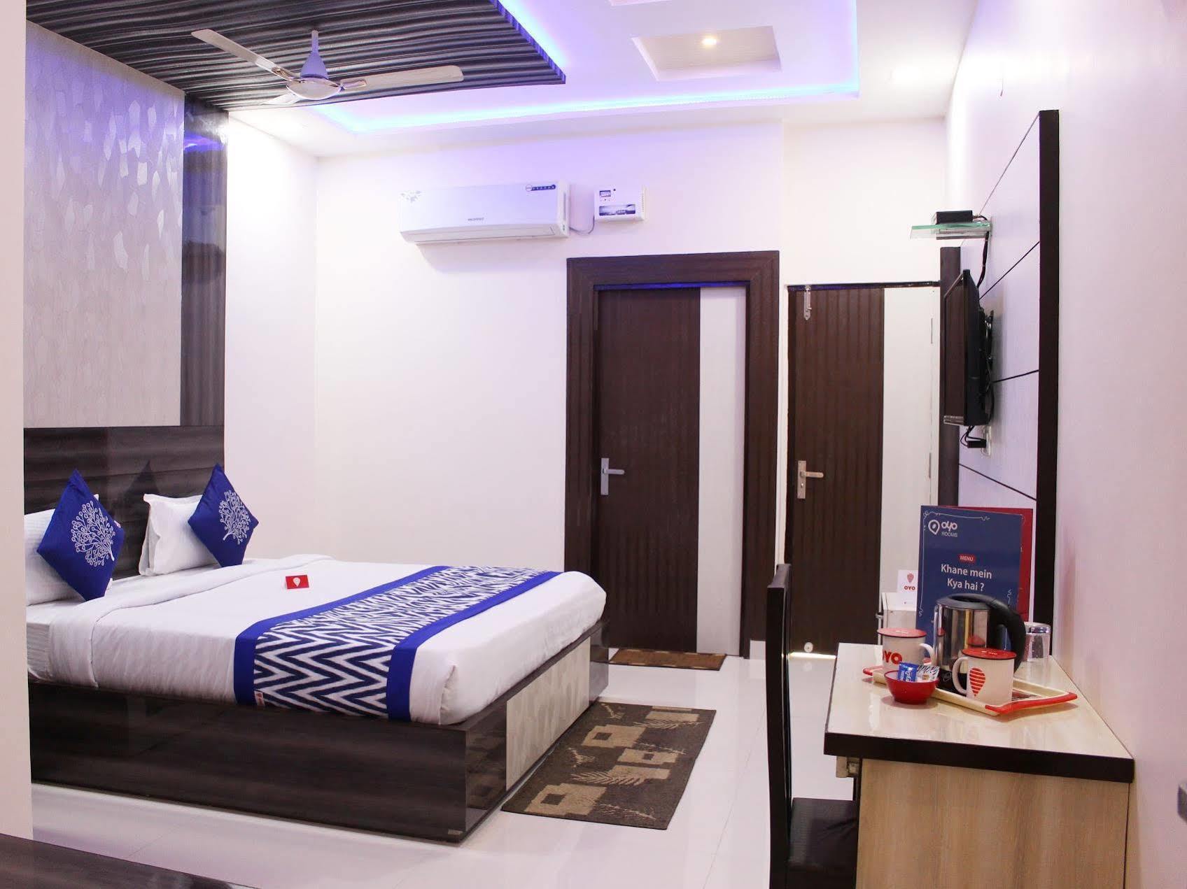Oyo 3202 Hotel Gayatri Residency Агра Экстерьер фото