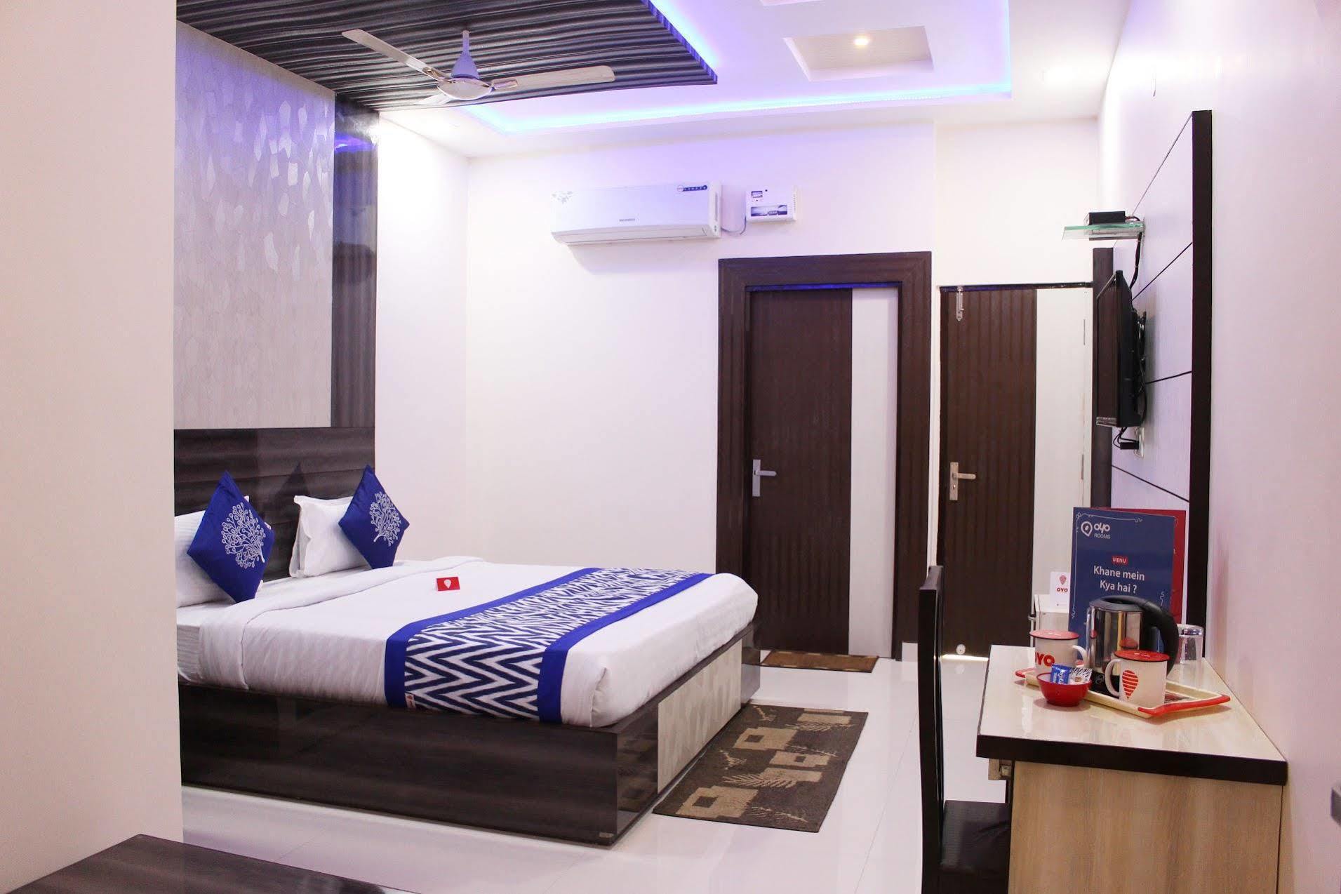 Oyo 3202 Hotel Gayatri Residency Агра Экстерьер фото